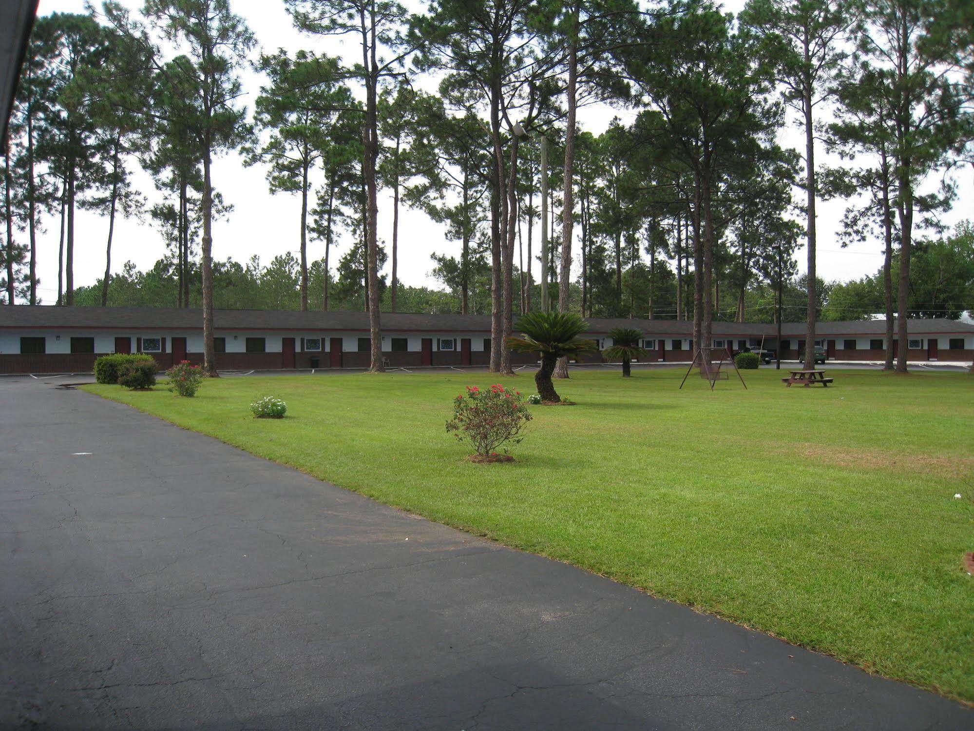 Cheerio Inn - Glennville Exterior photo